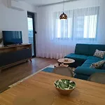 Elena - Stan Na Dan * Banja Luka