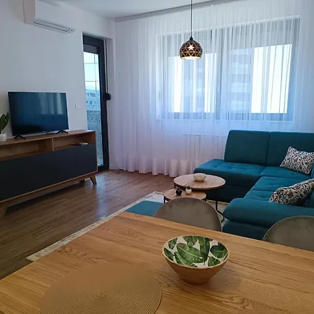 Elena - Stan Na Dan * Banja Luka