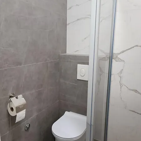 Elena - Stan Na Dan Banja Luka